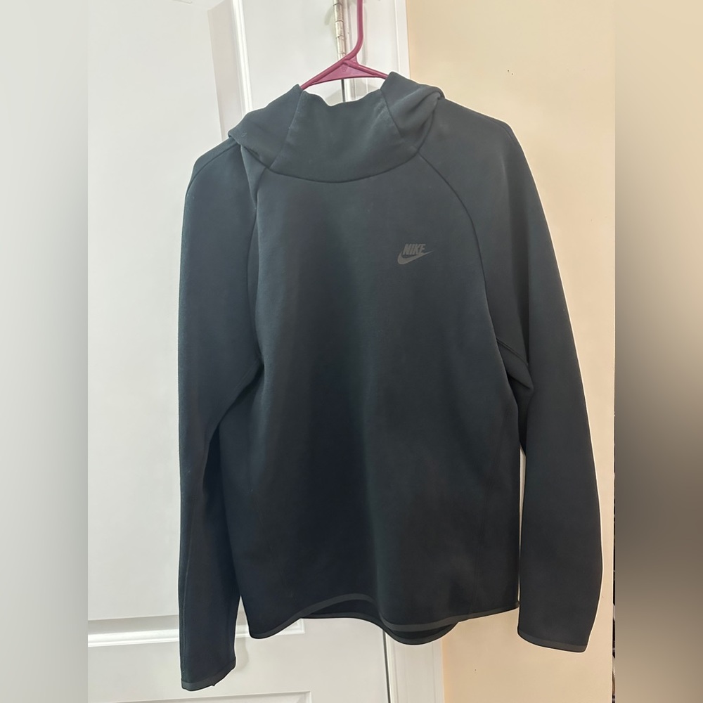 Nike Sportswear Essential Women’s Funnel-Neck Pullover - Small